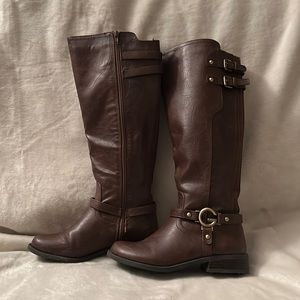 Brown guess boots, worn once!